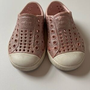 Native Kids Glittery Pink Water Shoes